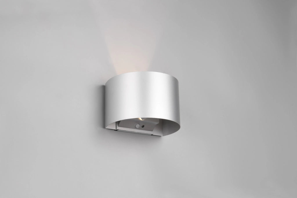 Applique LED 6W argento con sensore, batteria IP44