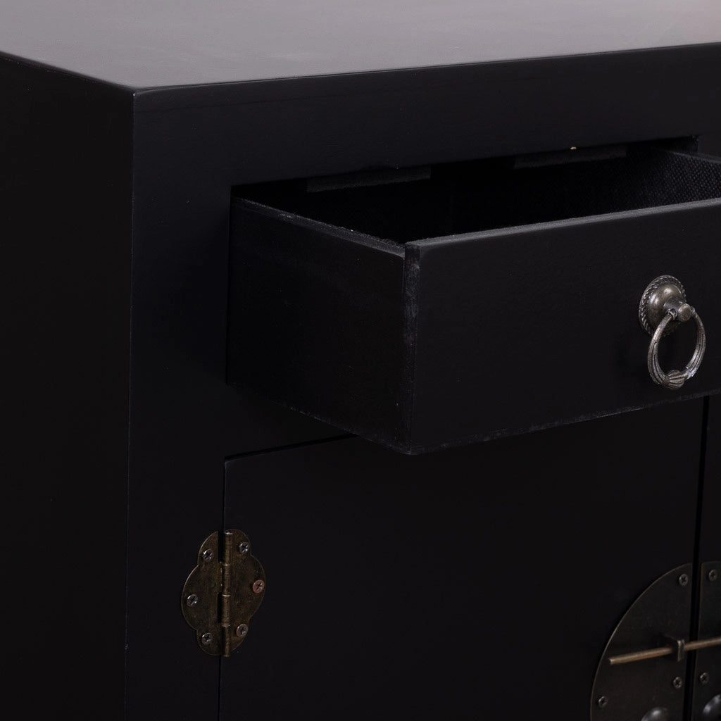 Credenza in legno con 7 cassetti e 2 porte 128x26x78