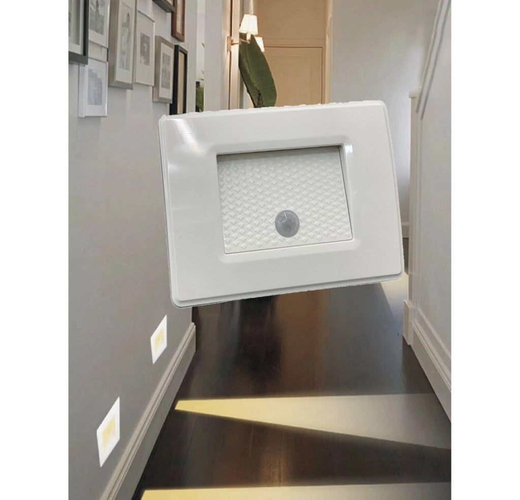 Faretto segnapasso led da parete con sensore movimento compatibile scatola 503 Bianco luce fredda