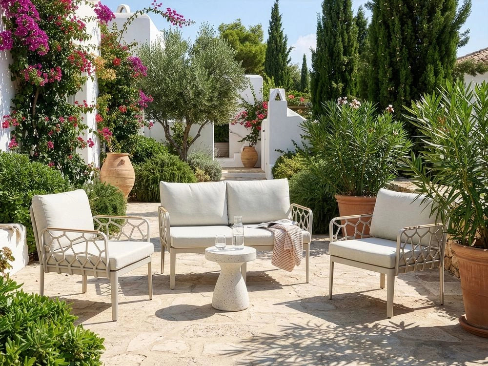 Set di divani da giardino 4 posti con struttura sintetica con cuscini beige chiaro design modero