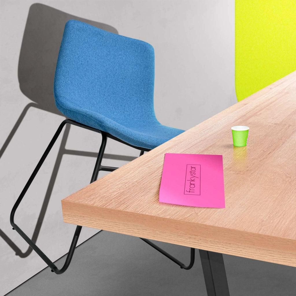 Tavolo da pranzo 160x90cm in legno e metallo con piedi squadrati e ripiano in colore legno bianco