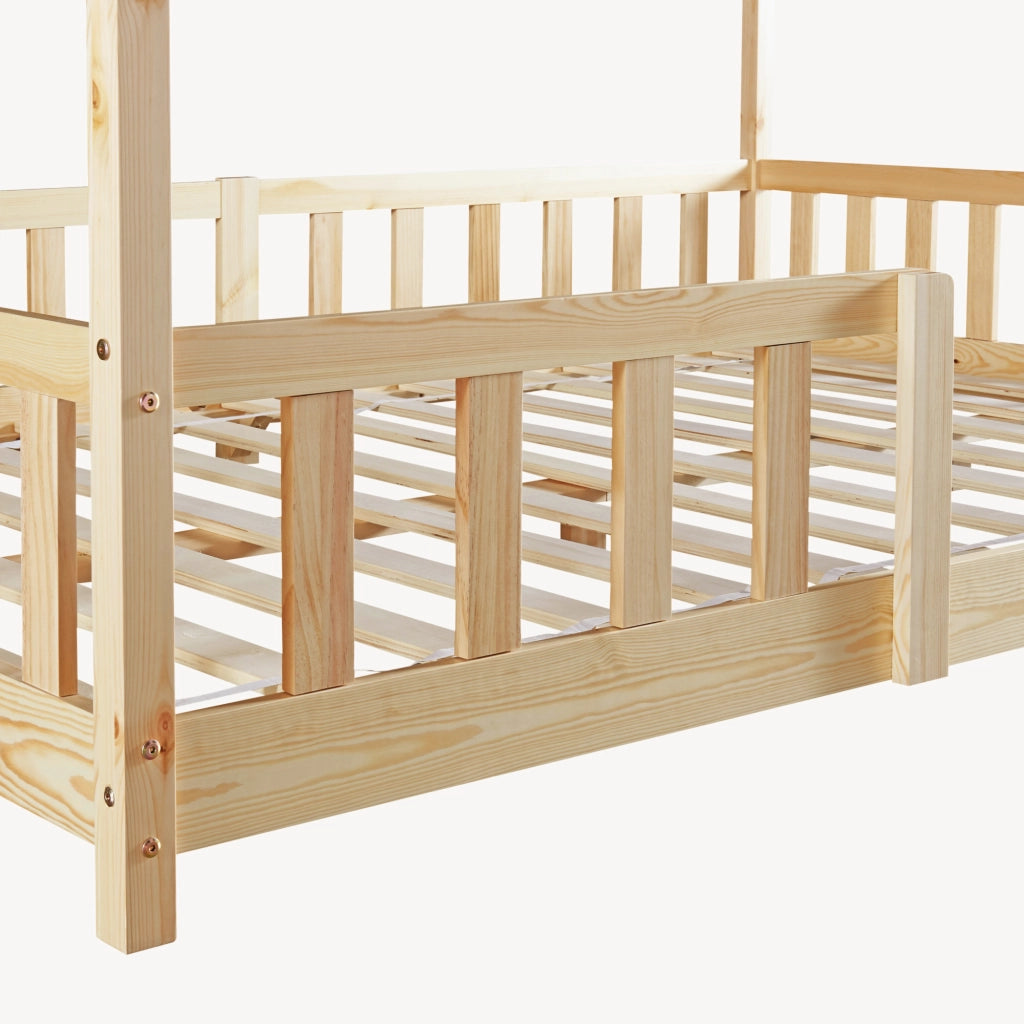 Letto per Cameretta Treviolo a Forma di Casetta in Stile Montessori 140x200 cm Naturale [en.casa]