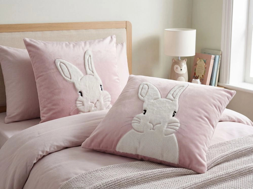 Set di 2 cuscini in velluto ricamati con motivo con coniglietto rosa 45 x 45 cm morbida imbottitura