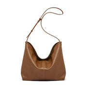 Borsa a tracolla da donna in vera pelle, colore marrone.
