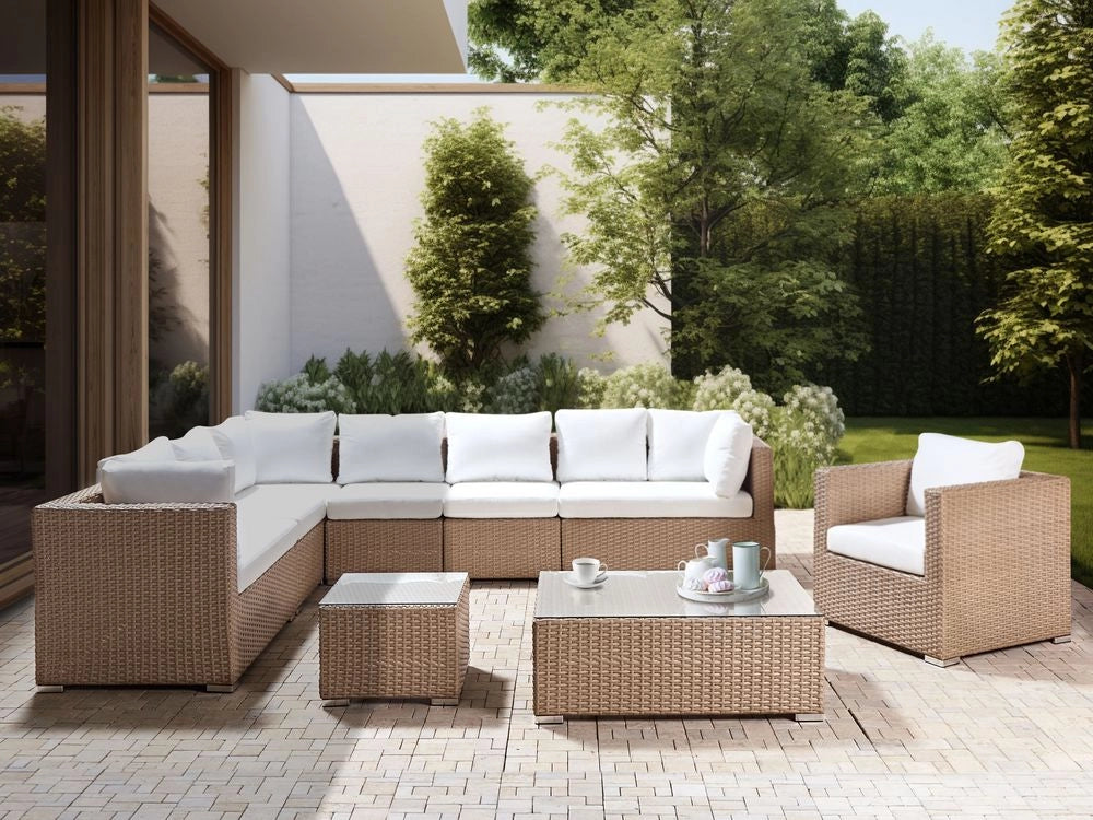 Set da giardino 8 posti in rattan color sabbia lato destro con cuscini beige Divano ad angolo Poltrona Tavolino da caffè