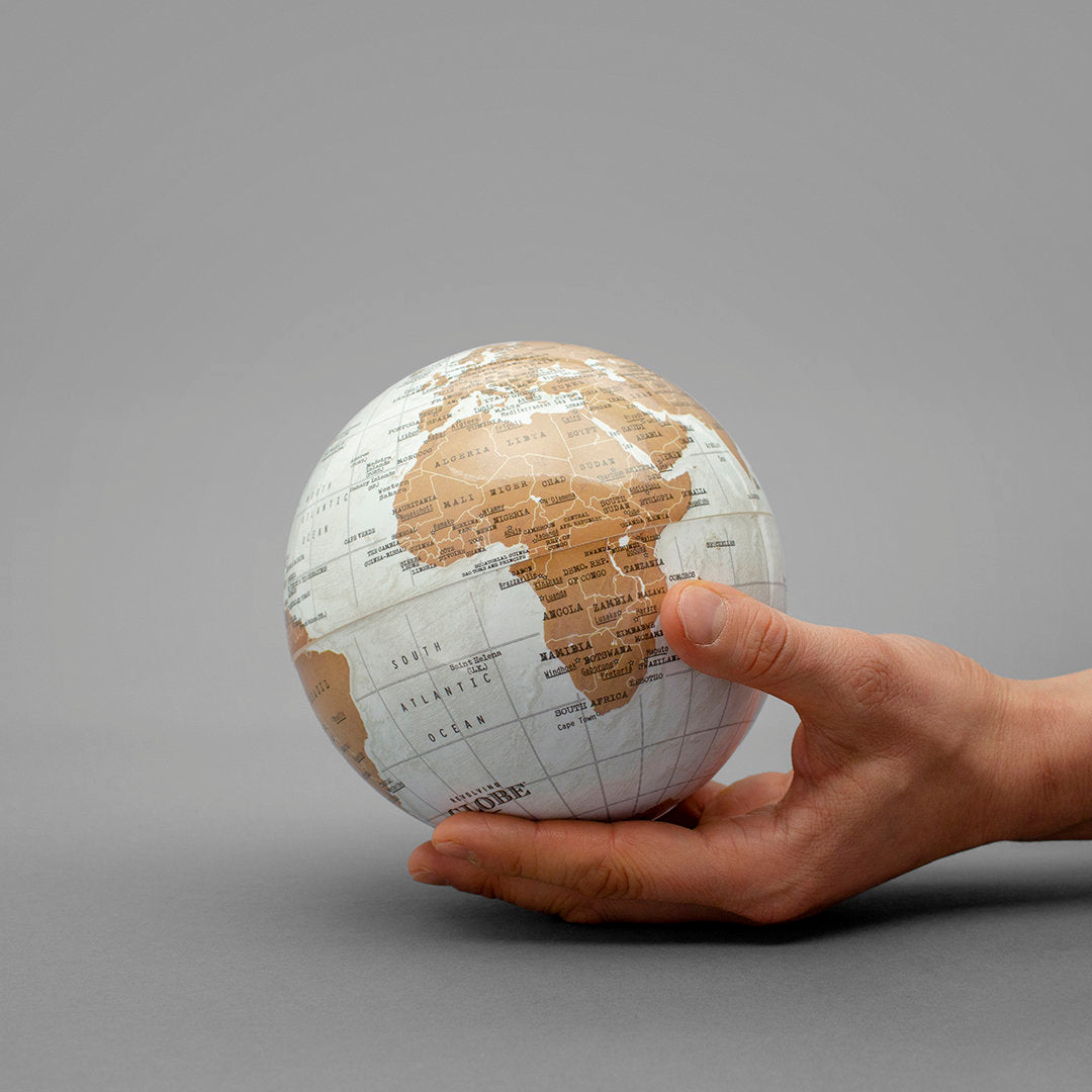 Mappamondo Rotante a Batteria – Globo da scrivania