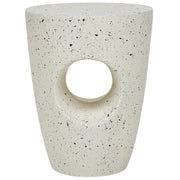 Tavolino bianco con effetto terrazzo in fibra di vetro MgO con piano rotondo resistente alle macchie UV, alla ruggine, all'acqua e al vento, moderno per esterni.