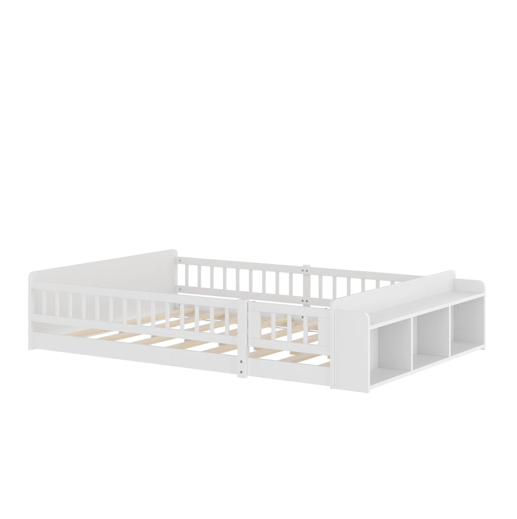 Letto per bambini ULEVR 140x200 cm con vani aperti, ripiani e cancelletto apribile, bianco