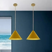 Trade Shop - Lampadario A Sospensione E27 Ferro Paralume Moderno Contemporaneo Cono Oro Bianco 33368 -