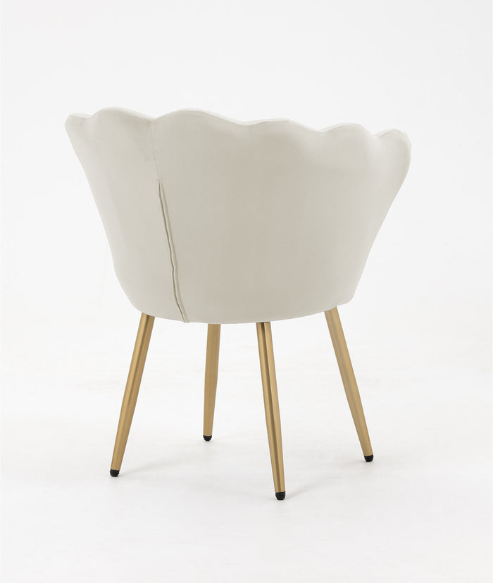 Poltrona Conchiglia Camera da Letto in Velluto Design Moderno Maddina Beige