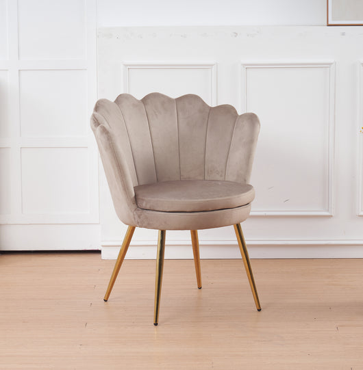 Poltrona Conchiglia Camera da Letto in Velluto Design Moderno Maddina Tortora