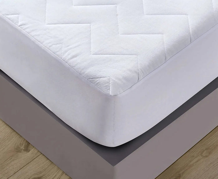 Coprimaterasso Trapuntato Con Angoli Elasticizzati Anallergico Traspirante Lenzuolo SalvaMaterasso Silenzioso - Bianco - Matrimoniale