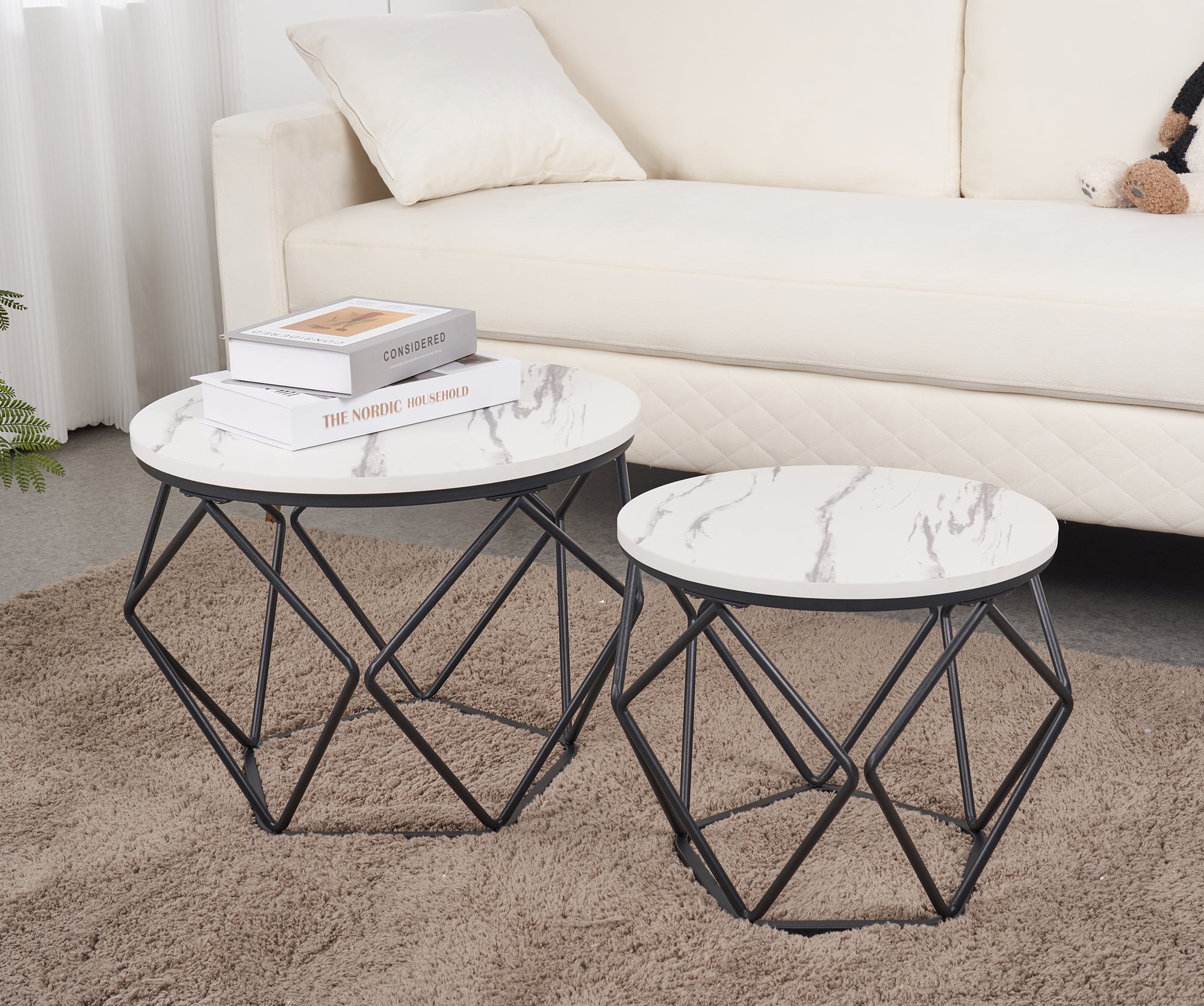 Set 2 Pezzi Tavolino Da Caffè Rotondo Set Di 2 Tavolini Ad Incastro Stile Vintage Industriale Piano Removibile Struttura In Acciaio Mobile Adatto Per Soggiorno Vano Porta Oggetti  - Bianco