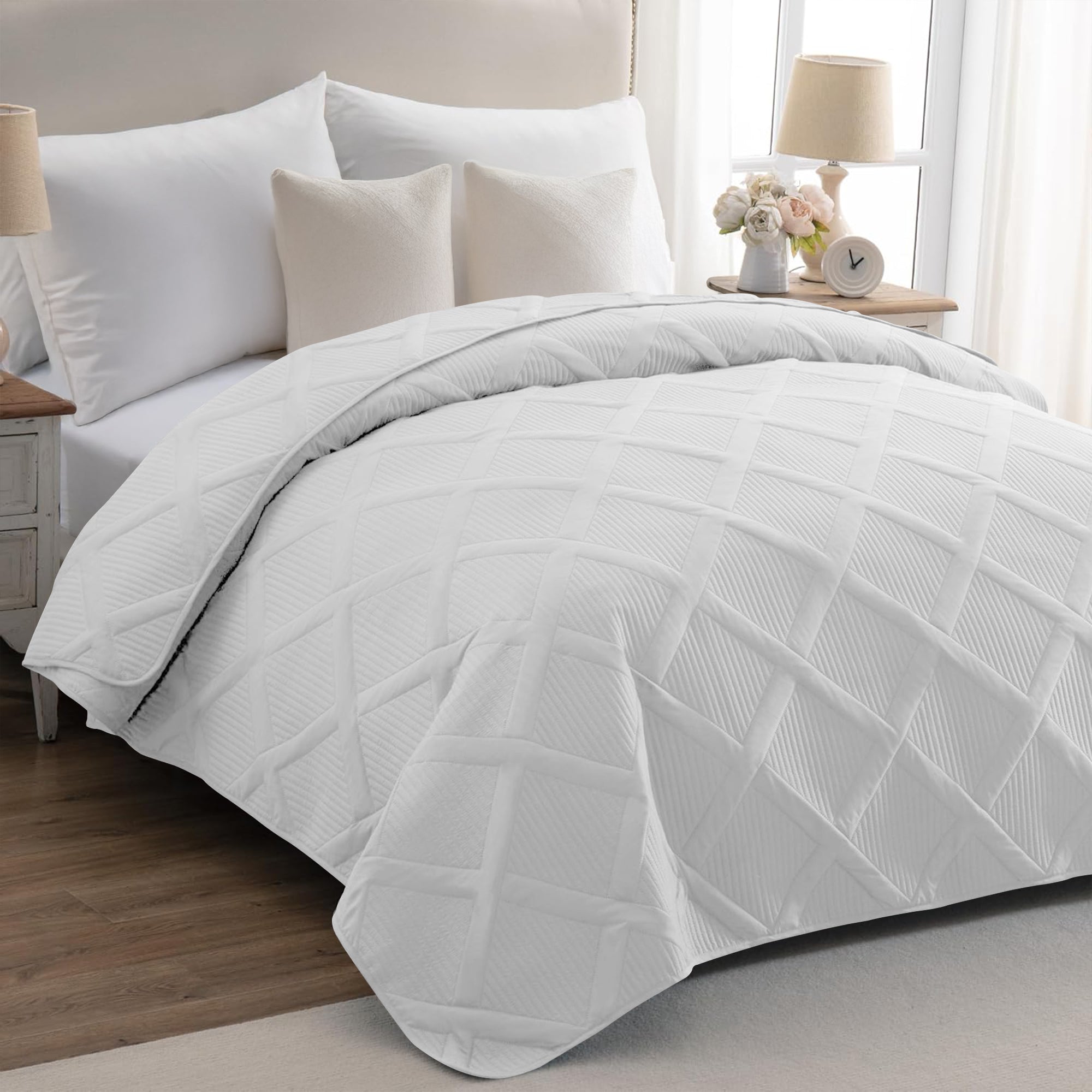 Copriletto Trapuntato Matrimoniale Elegante Trapuntino Lavorazione Intrecciata Due Piazze Trapunta Coperta Leggera Coperta Letto Leggera Primavera Estate  - Bianco