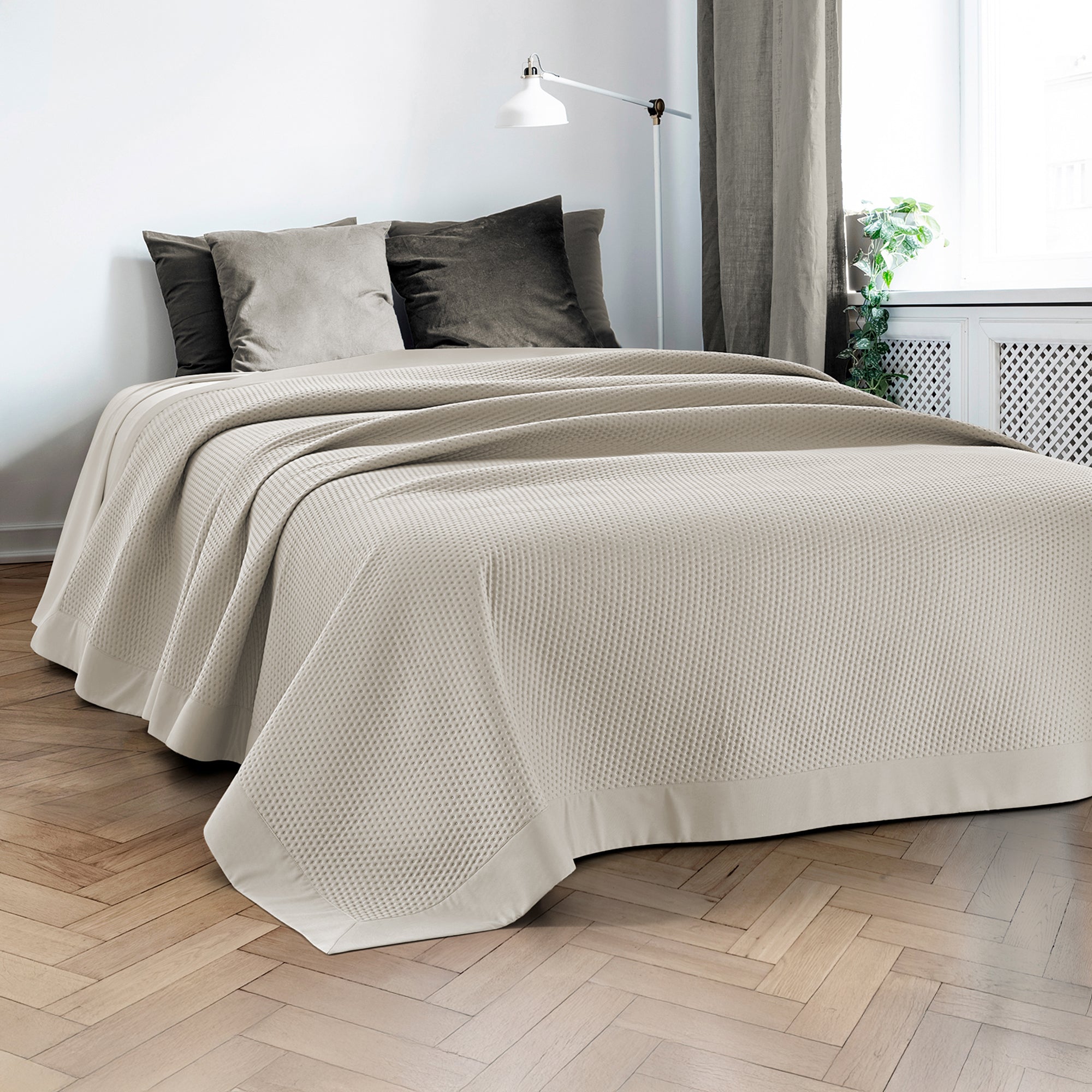 Trapuntino Matrimoniale Elegante Copriletto Con Balza Applicata Trapuntatura Pinsonic Tinta Unita Due Piazze Coperta Letto Leggera Primavera Estate Trapunta  Panna