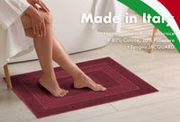 Tappeto Bagno Assorbente In Spugna Varie Misure Da Scendidoccia A Tappeto Grande Lavorazione Jacquard Tinta Unita Ricamo Cornice Lavabile Lavatrice Bordeaux - Scendidoccia45x60
