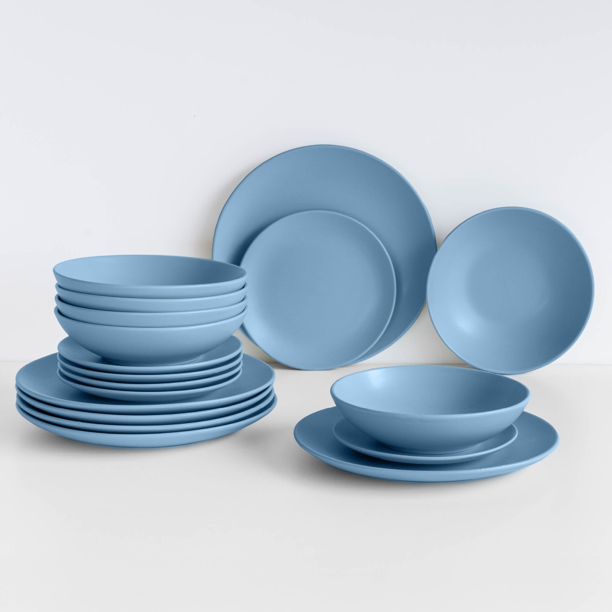 Servizio 18 Pezzi Piatti Cucina In Porcellana Gres Matt Design Moderno Finiture Opache Piatto Fondo Piano Dessert Lavastoviglie Microonde Colorazioni Tinta Unita Certificati Contatto Alimentare Azzuro