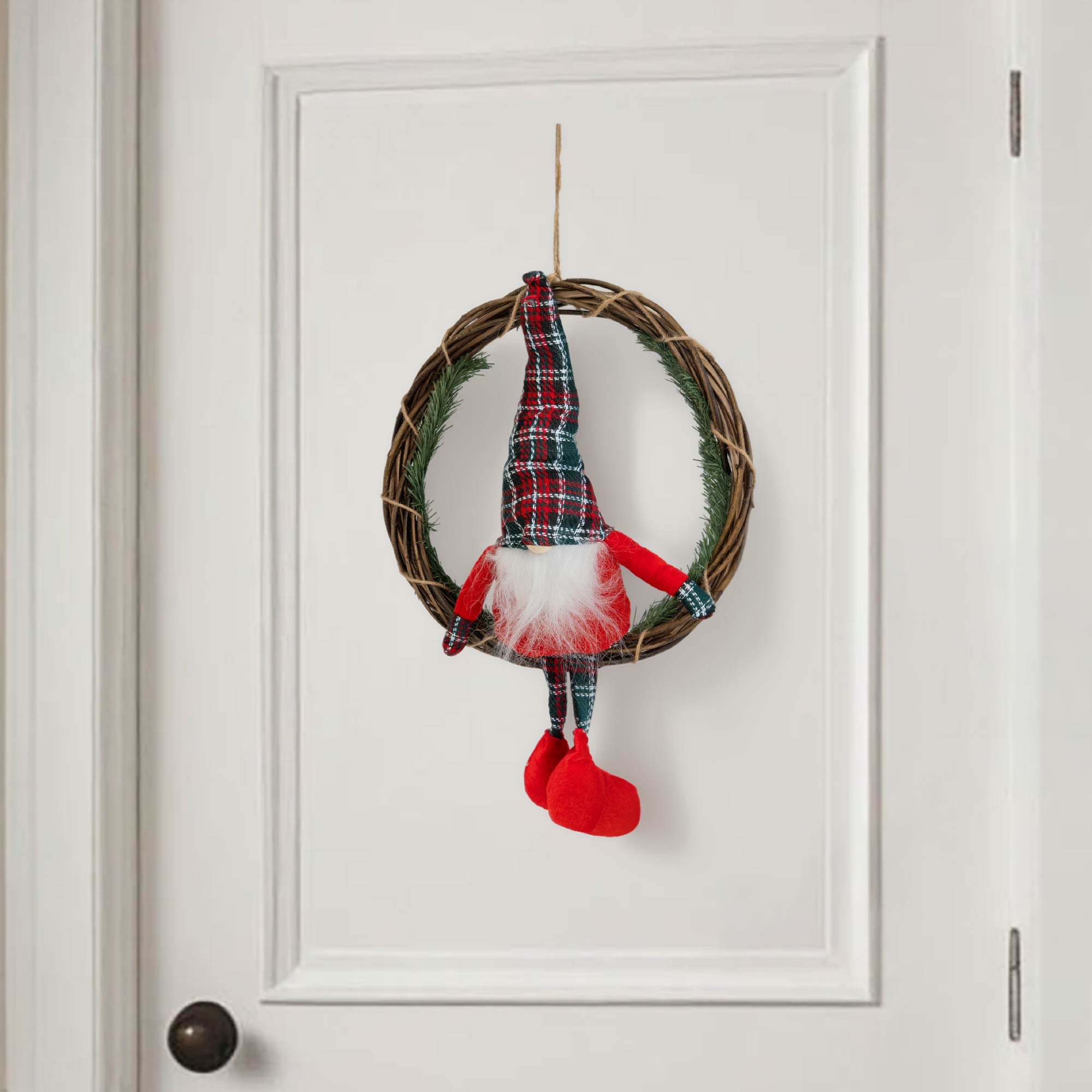 Ghirlanda  Natalizia con Gnomo Seduto Ghirlanda Ø30 cm con Gnomo Alto 50 cm Decorazione per Porta o Parete in Vimini Rosso