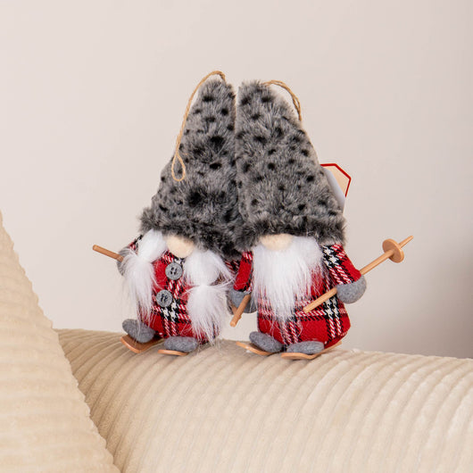 Set 4 Gnomi Natalizi 22 cm con Sci e Slitta Decorazioni Natale in Feltro con Cordino per Appenderli Gnomi Rossi, Animalier e Righe  Addobbi per Casa Animalier