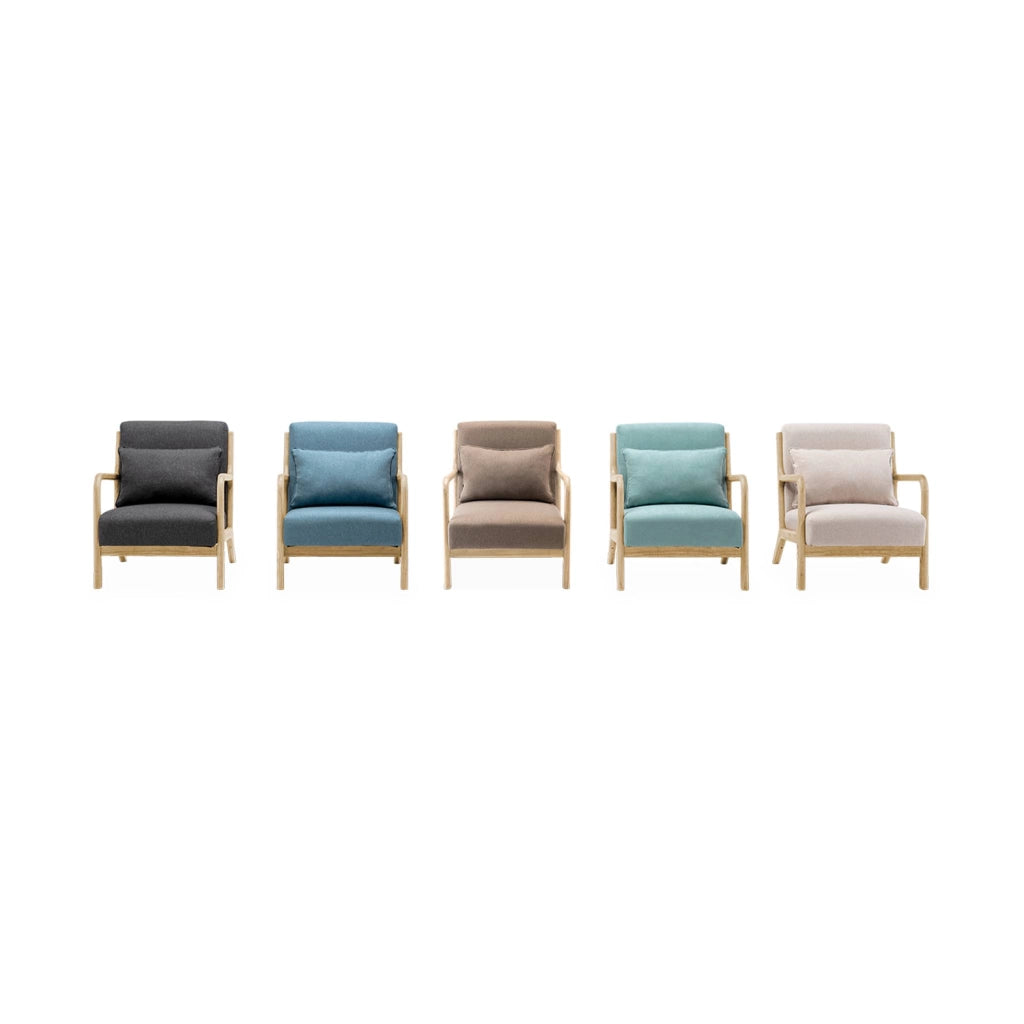 Poltrona scandinava in legno e tessuto con braccioli, beige