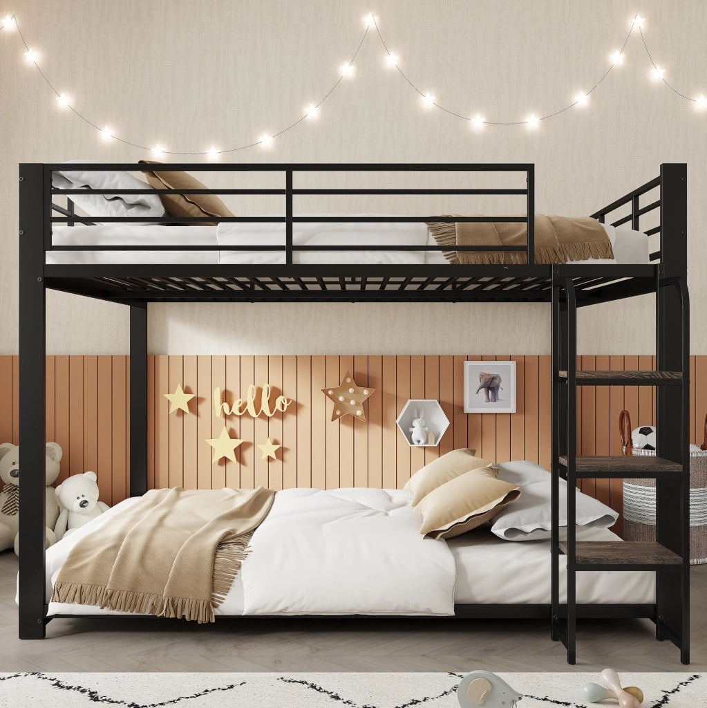 Letto a castello in metallo e MDF con scale in legno; 140x200 cm; nero