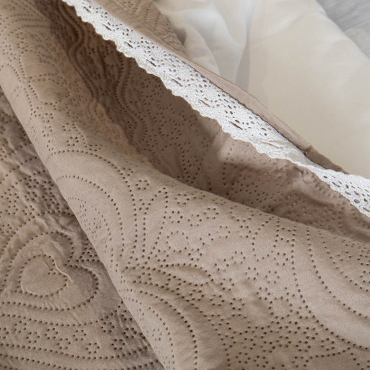 Copriletto Trapuntato Matrimoniale 250x250 cm in Microfibra con Balza in Pizzo, Imbottitura Primaverile Estiva 100 g/m² Panna