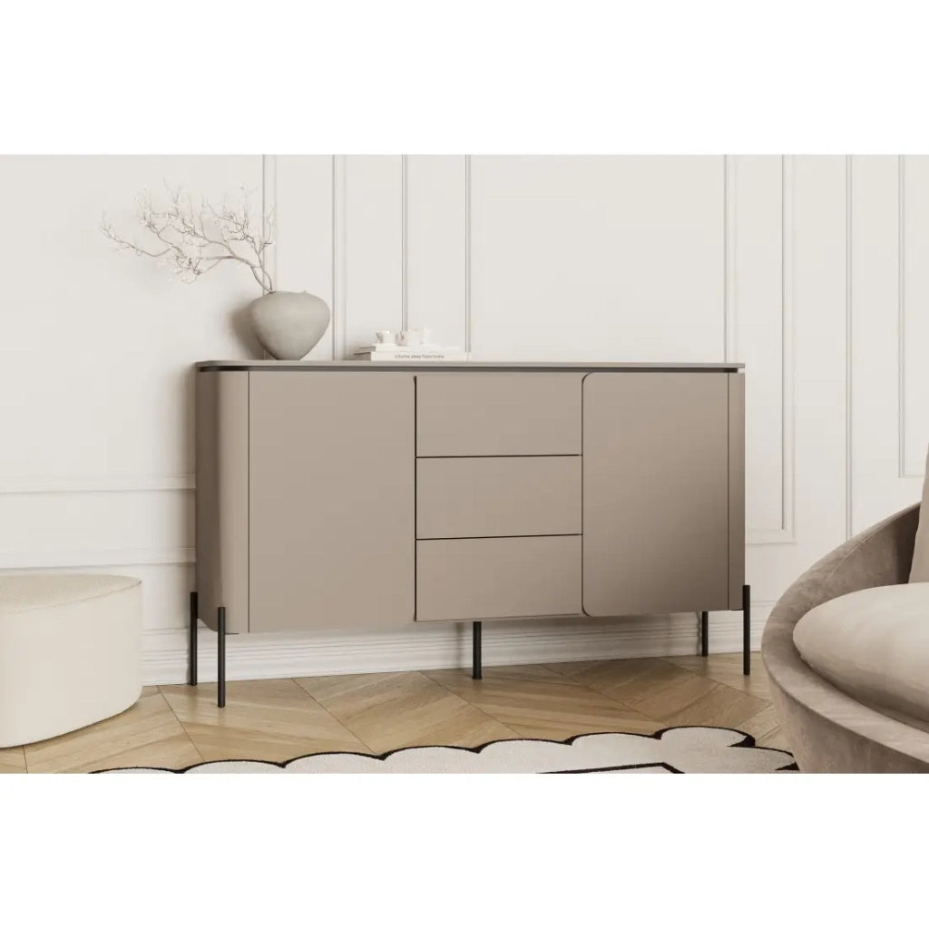 Buffet BELLA 2 porte 3 cassetti – Finitura Congo opaco – Piedi in metallo nero