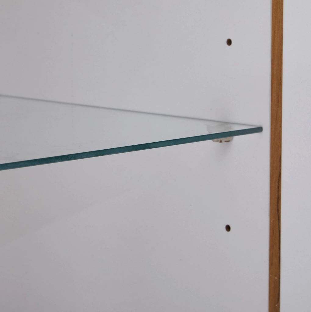Credenza moderna lucida con LED RGB e ante in vetro
