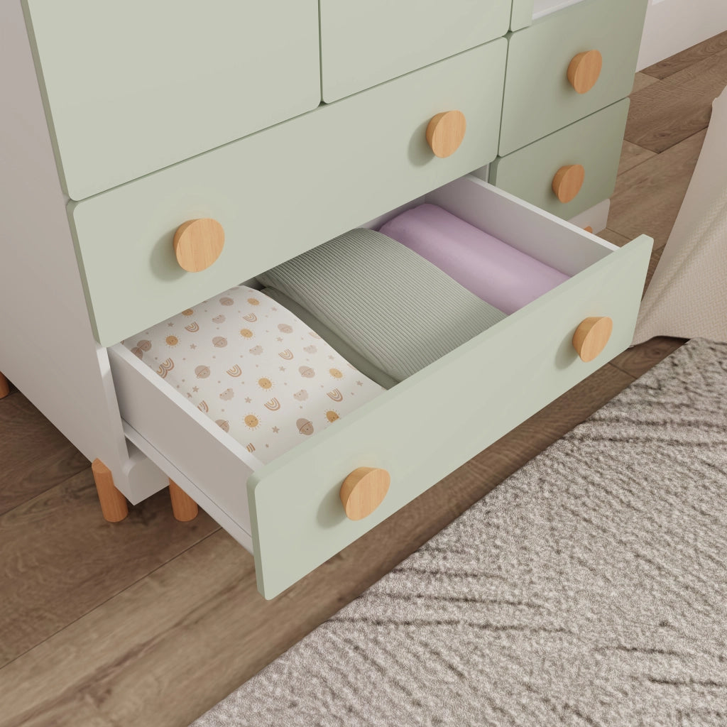 Armadio per Cameretta Vaarentaa a 2 Ante con 4 Cassetti e 3 Vani Aperti 156x90x41 cm - Bianco/Verde Menta [en.casa]