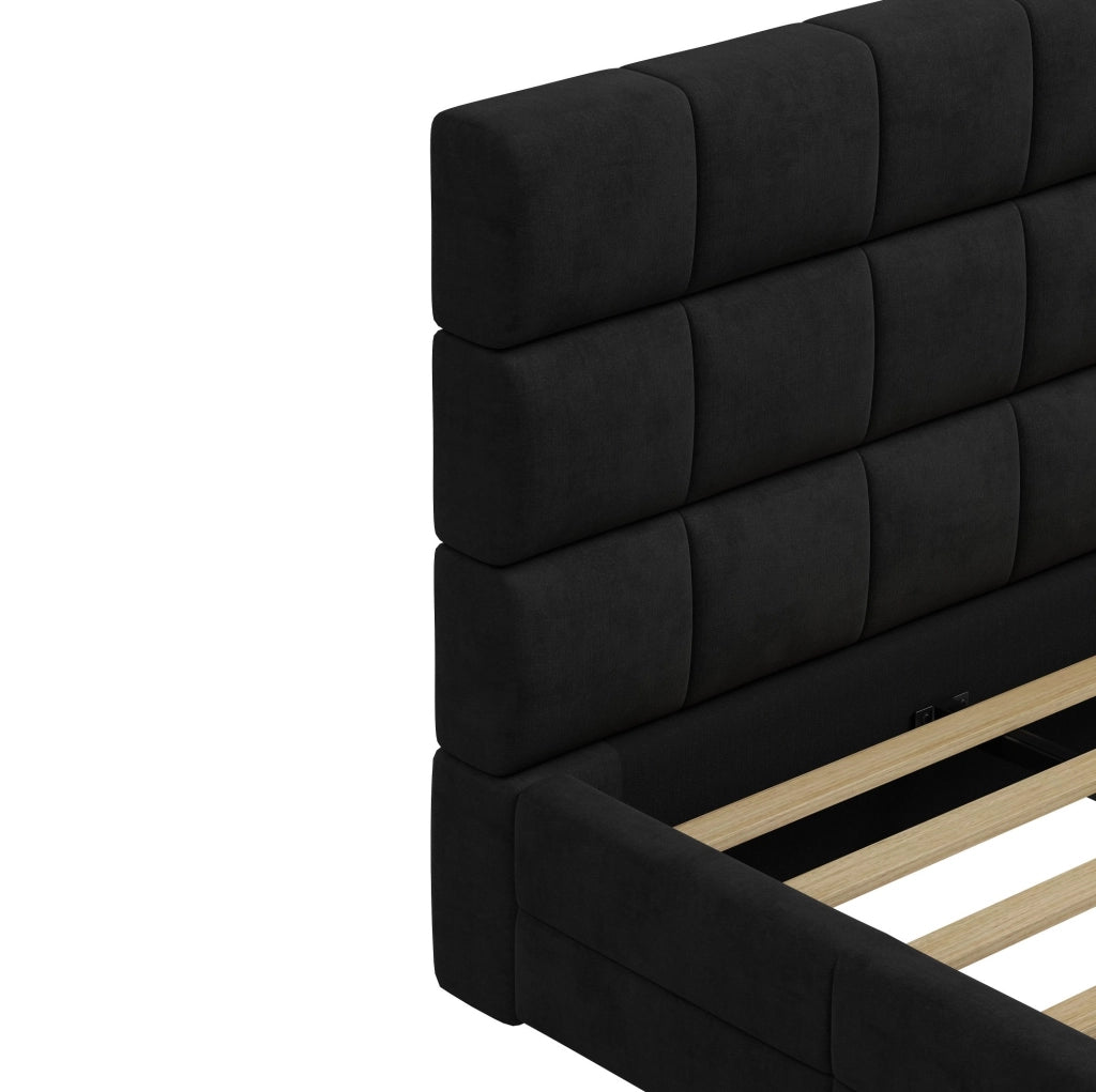 Letto imbottito con testiera 180x200 cm in velluto nero; struttura in MDF e compensato