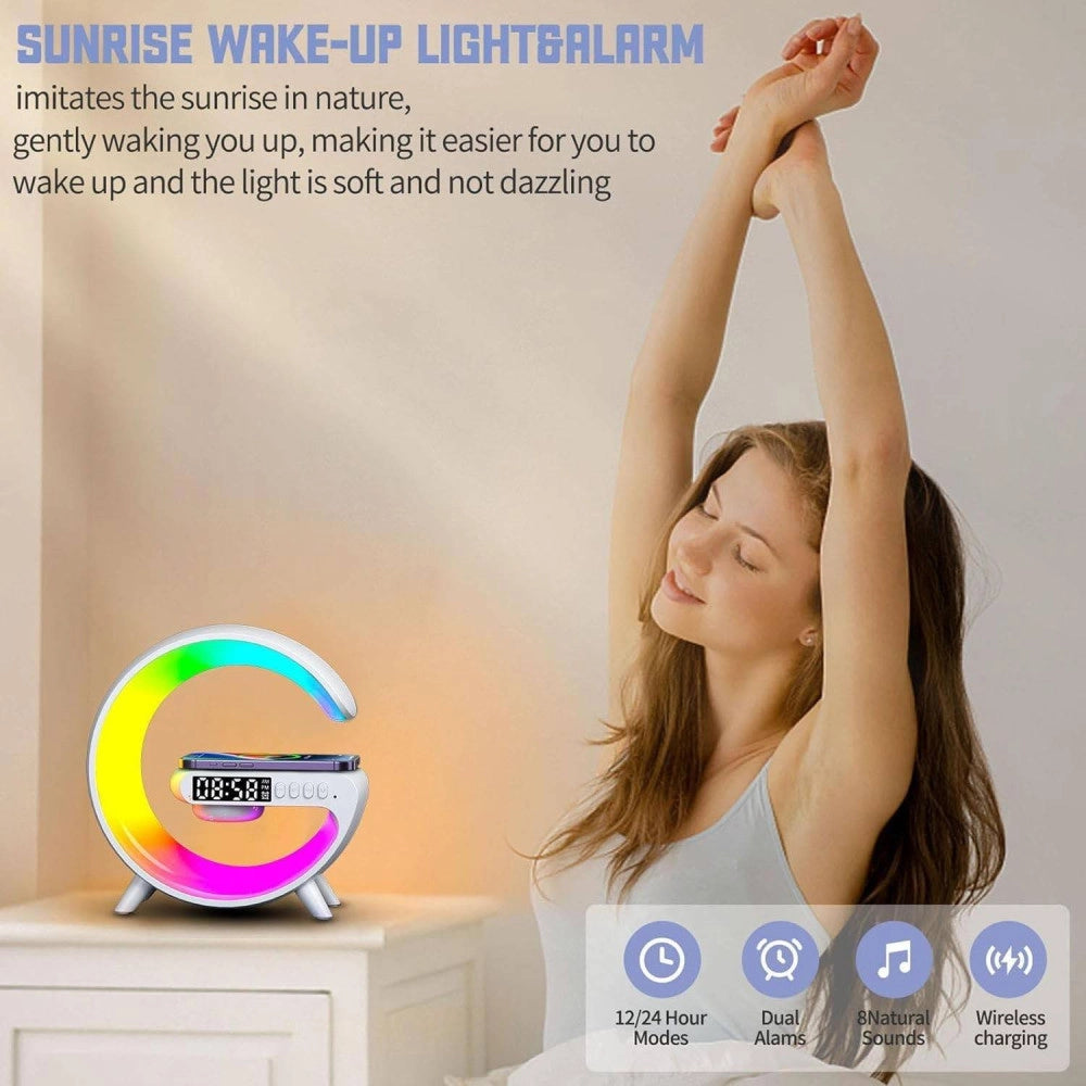 Trade Shop - Lampada A Forma Di G Multicolor Con Cassa Speacker E Caricabatteria Ad Induzione -