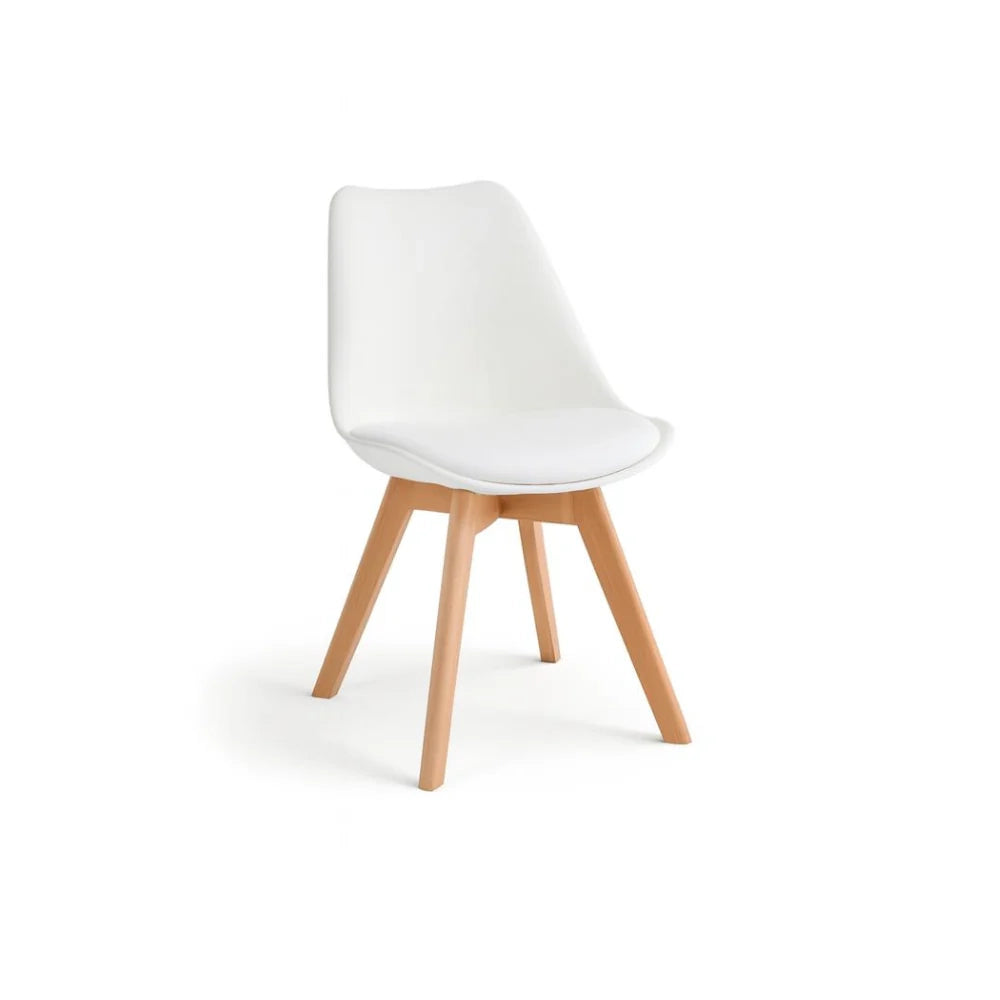 Set di 4 sedie da pranzo imbottite in polipropilene bianco Lola con struttura in legno facili da pulire | Duzzle
