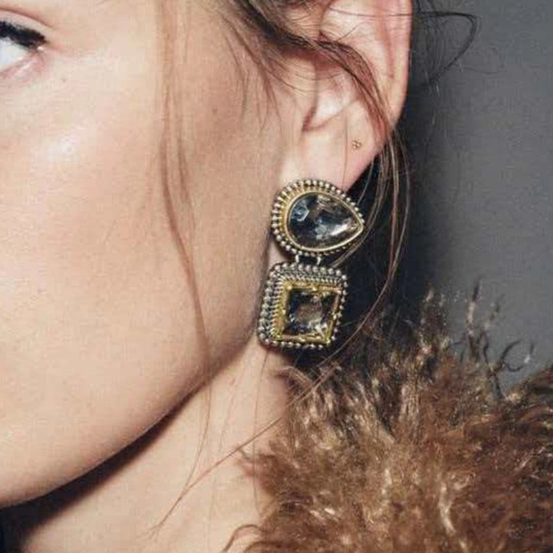 Orecchini geometrici a forma di goccia in stile retr¨° con strass