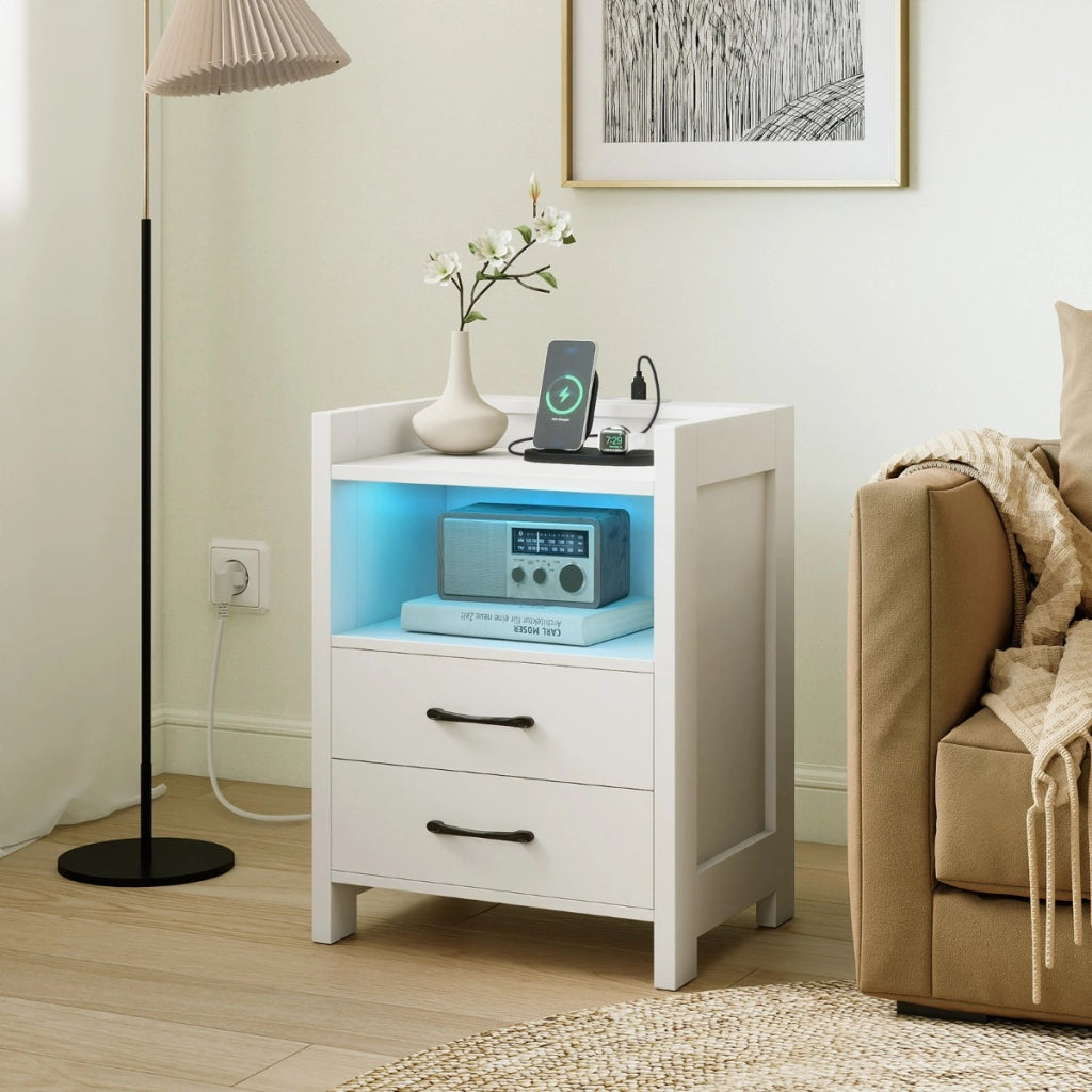 Tavolino moderno per divano per soggiorno e camera da letto, Comodino con luci LED e prese di corrente Bianco