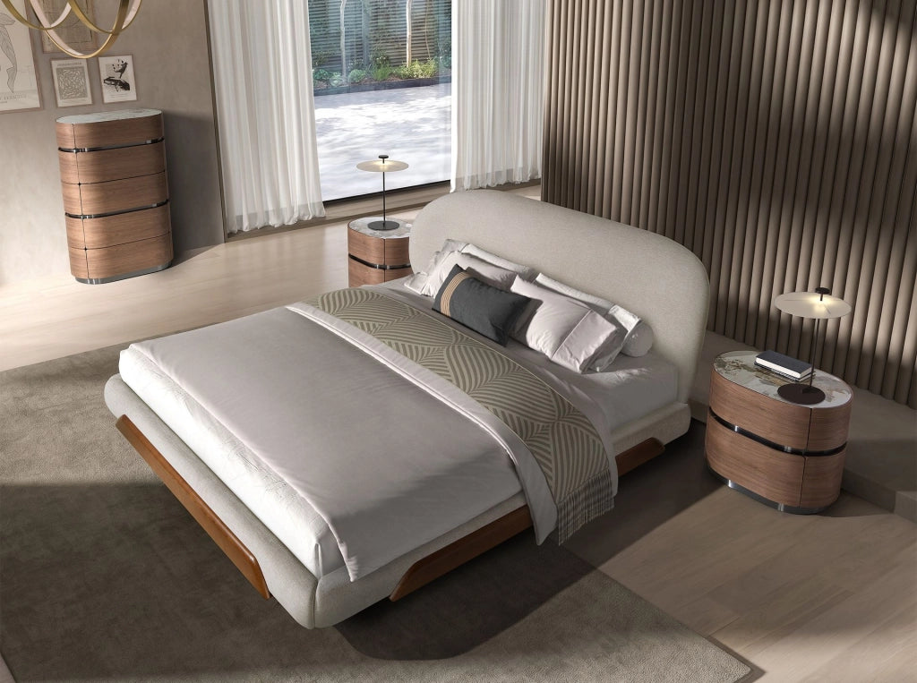 Letto in tessuto grigio chiaro
