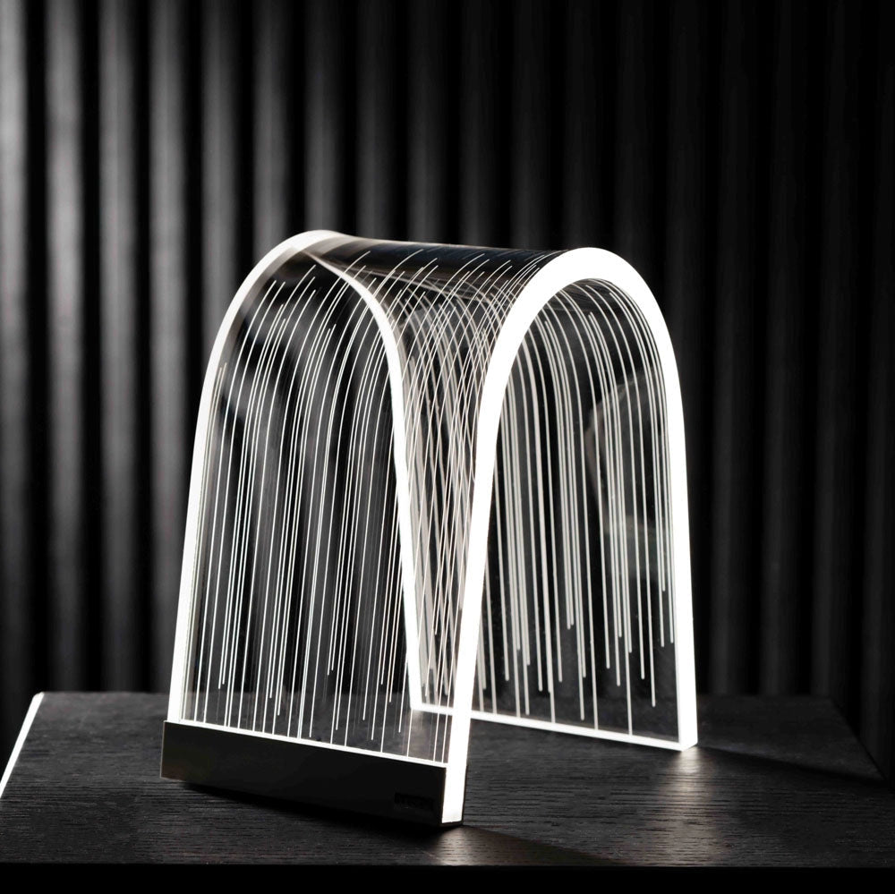 LAMPADA DA TAVOLO PICCOLA ARC LINE LED 4200°K / 24 Volt - 12 W/Mt IN CRISTALLO ACRILICO TRASPARENTE