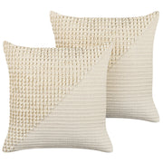Set di 2 cuscini decorativi beige chiaro 45 x 45 cm motivo geometrico con imbottitura accessori decorativi soggiorno camera da letto