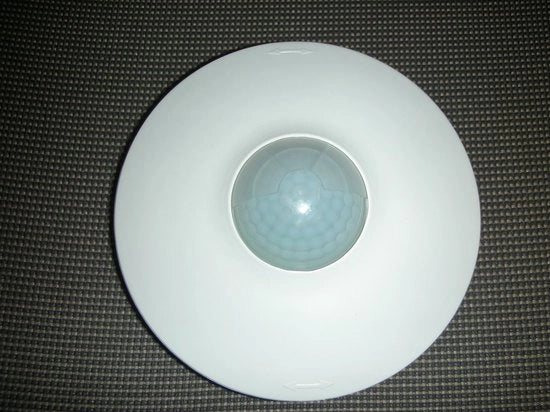 Pannello di controllo per schermo a LED 360° con rilevamento presenza e sensori di movimento.