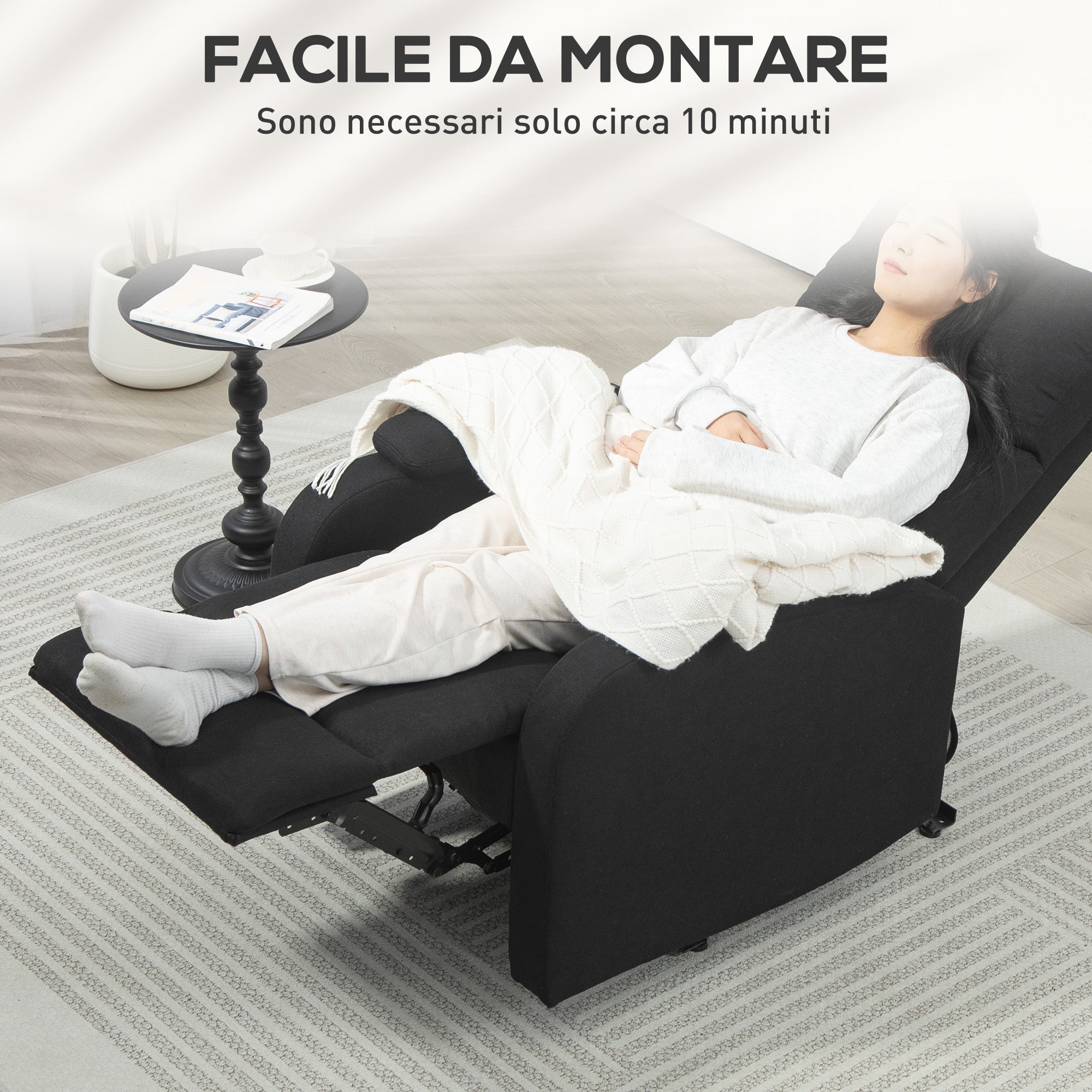 Poltrona Reclinabile Manualmente a 60° con Poggiapiedi in Tessuto Nero