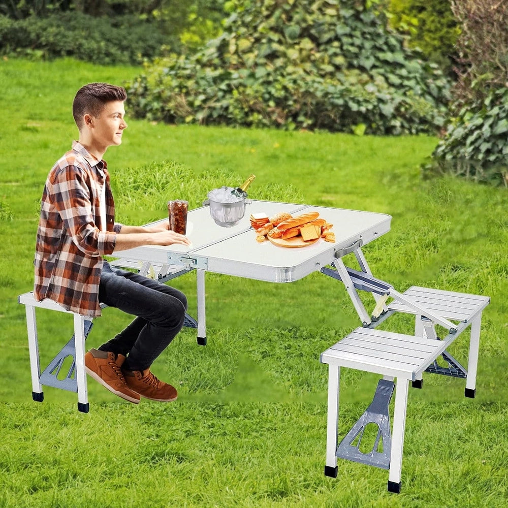 Trade Shop - Set Tavolo Pieghevole In Alluminio Pic Nic Campeggio Portatile Valigia Con Panca A 4 Posti - Argento