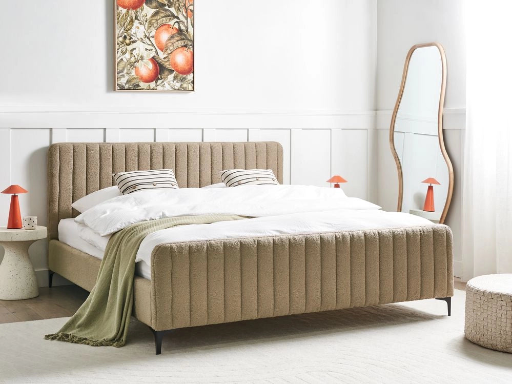Letto in bouclé tortora UE Matrimoniale 180 x 200 cm Testiera Imbottita con Gambe in metallo Design moderno