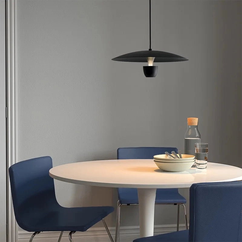 Lampadario a sospensione moderno in ferro nero da soffitto con lampada luce calda a led integrato 11 watt