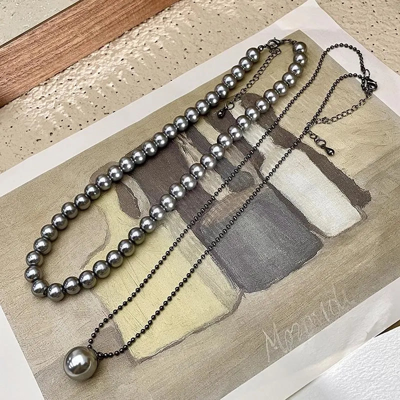 Collana a doppio strato con perle grigie fatta a mano, regalo di Natale o di compleanno.
