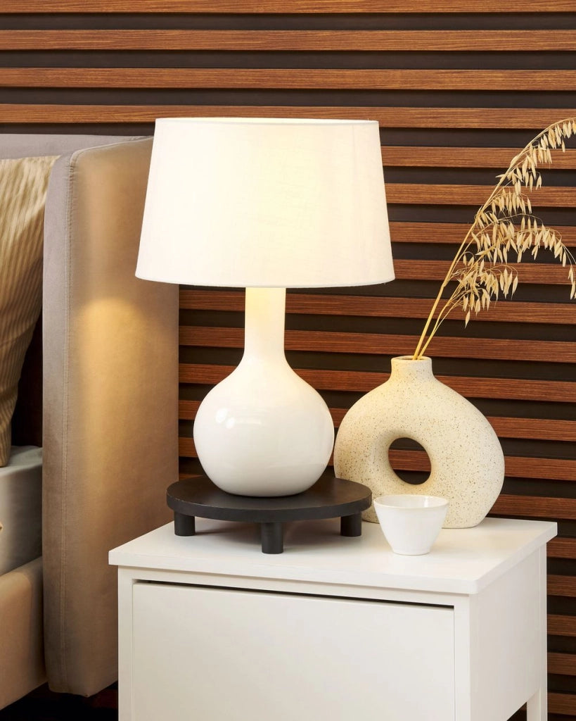 Lampada da tavolo in ceramica bianca di lino base 46 cm lucida paralume in tessuto scrivania classica