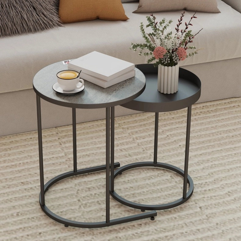 Set di 2 tavolini rotondi impilabili in MDF e metallo; grigio e nero