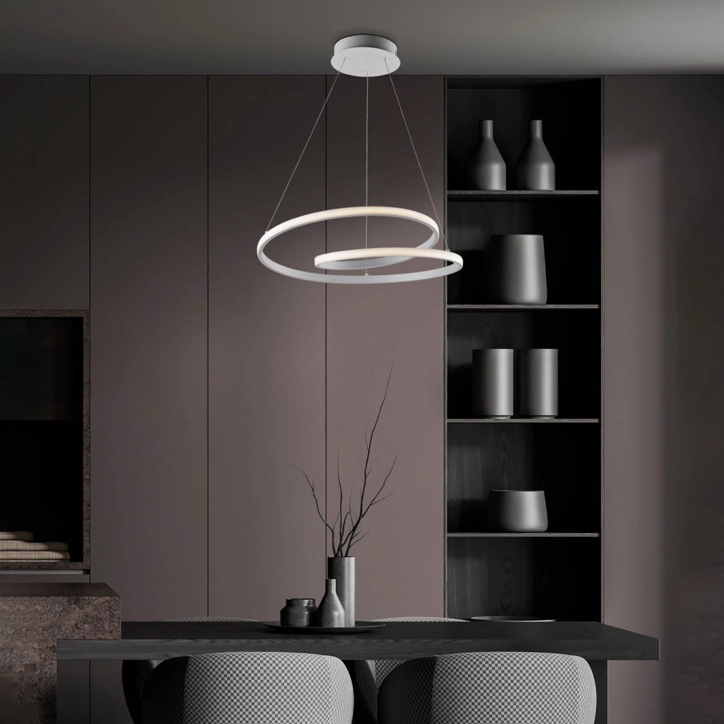 Sospensione in metallo e alluminio bianco con led integrato e cavi elettrici regolabili