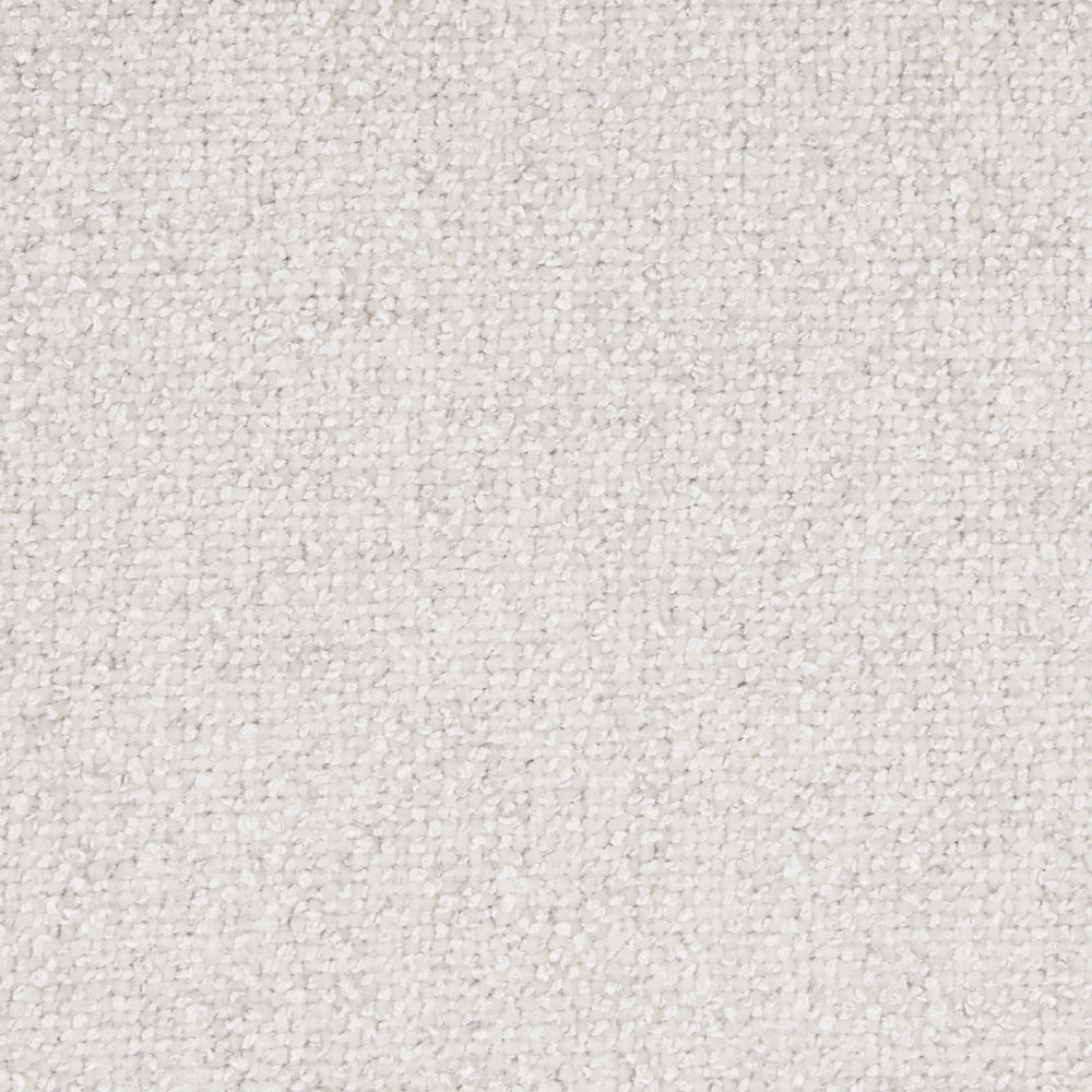 Poltrona in tessuto bianco con rivestimento in peluche, gambe cilindriche e stile organico