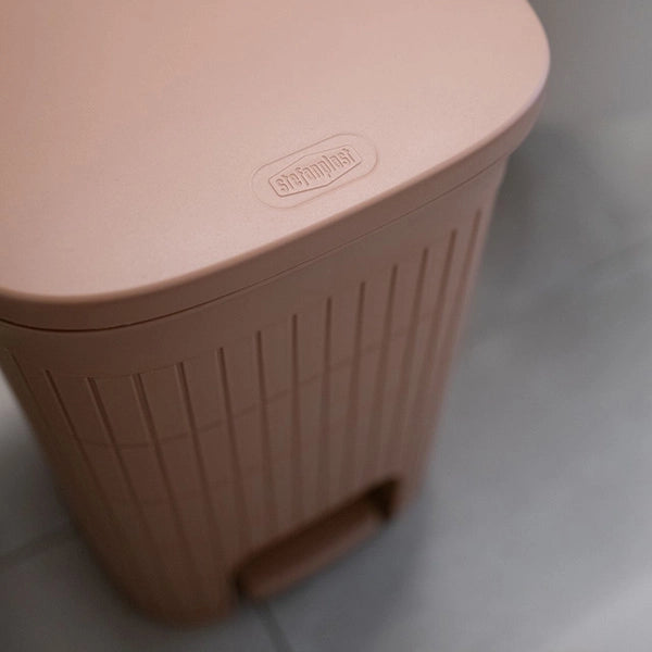 PATTUMIERA A PEDALE 'DOMUS' mocha mousse  - STEFANPLAST