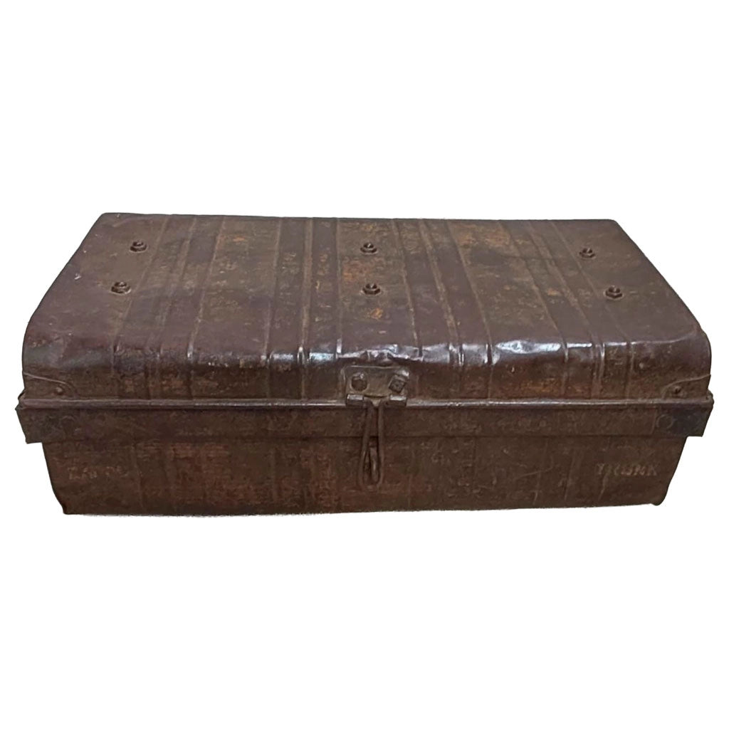 Valigia artigianale in metallo, 67x37x25h cm