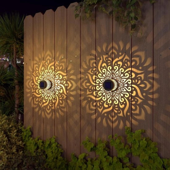 Set di 2 lampade solari per illuminazione esterna - alimentate da energia solare - illuminazione per balconi e scale - lampade per recinzione acqua-resistente - pali per giardino - decorazione per giardino e terrazza